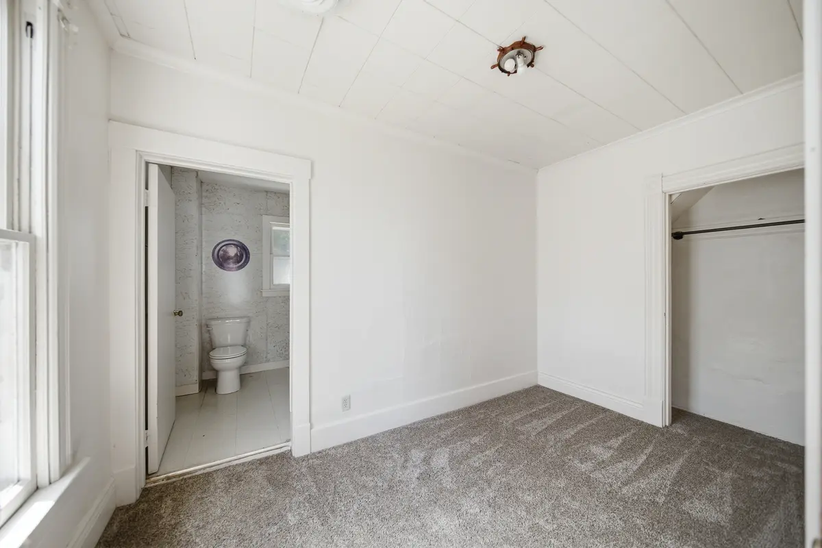 1121 W 14th Street
