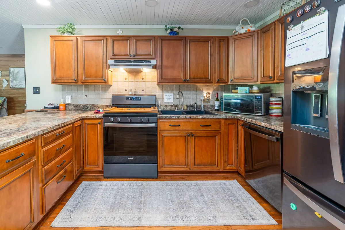 180 White Oak Lane