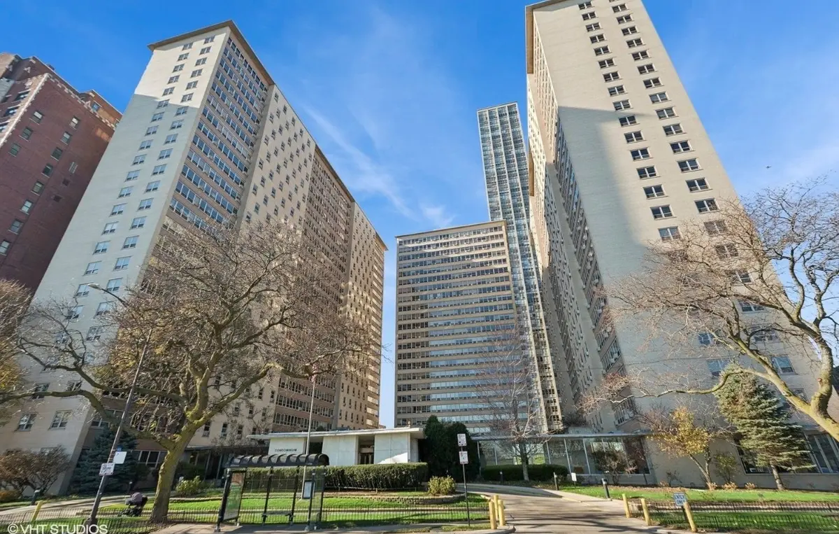 3950 N Lake Shore Drive