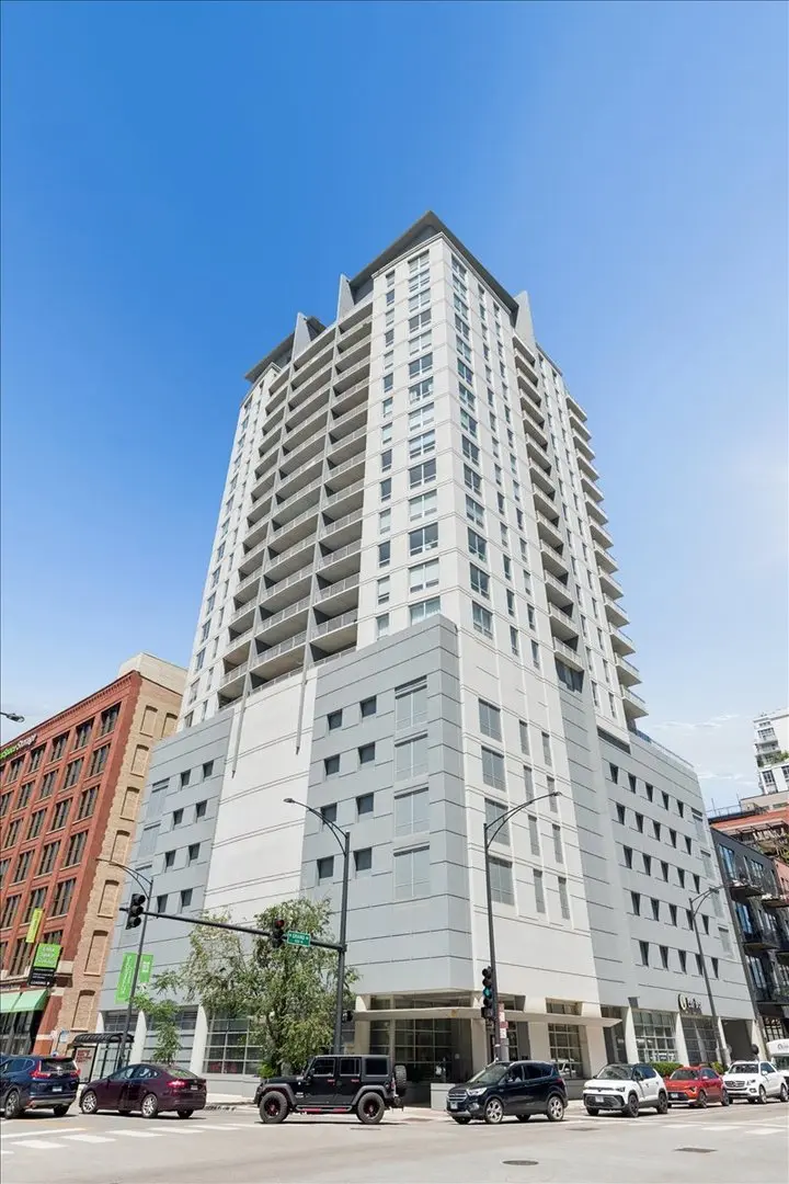 330 W Grand Avenue