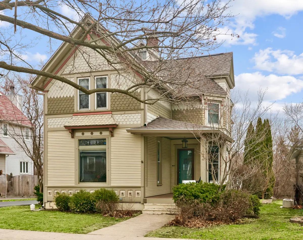 123 Raymond Avenue