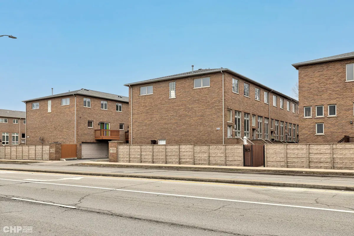 6816 W 65th Street