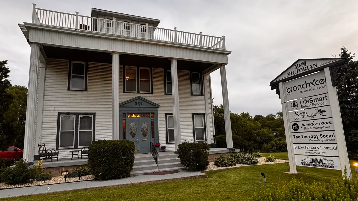 328 E Lincoln Highway
