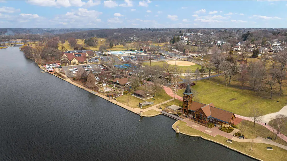 272 Charlestowne Lakes Drive