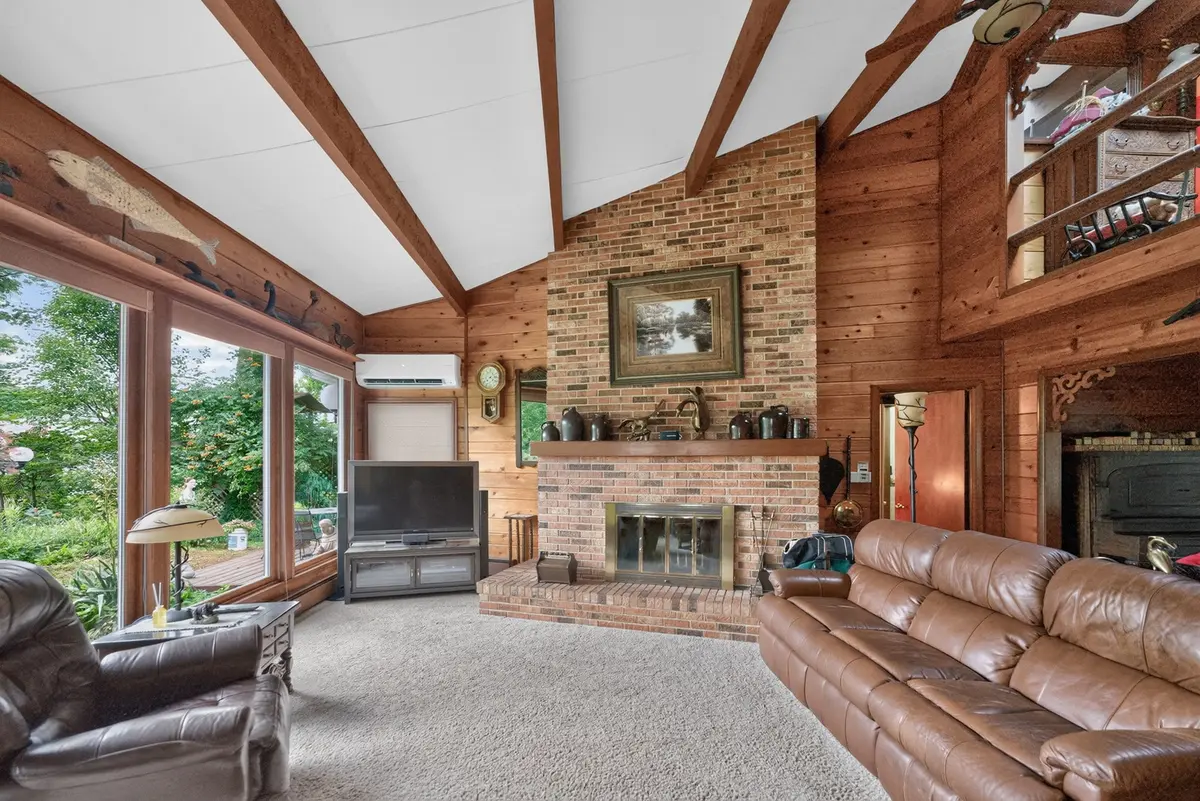 511 N Woodland Drive