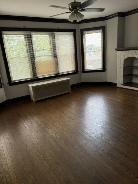 1526 W 89th Street