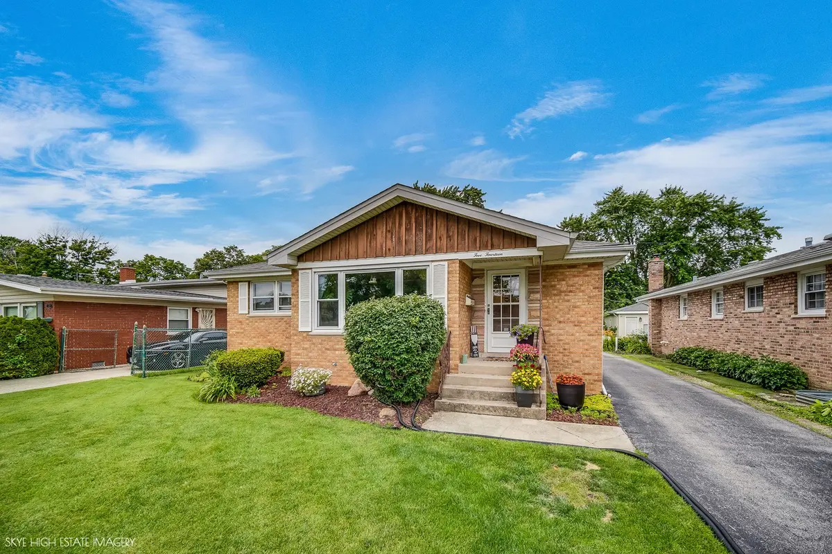 514 E 164th Place