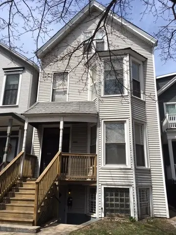 1116 W Wellington Avenue