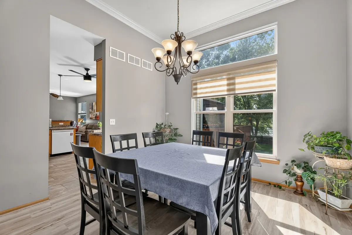 16542 Eastlake Parkway