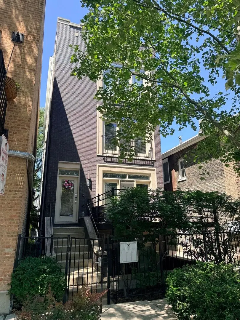 908 N Paulina Street