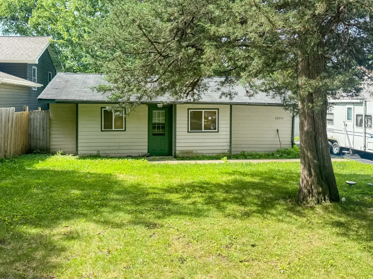 22235 W Greene Lane
