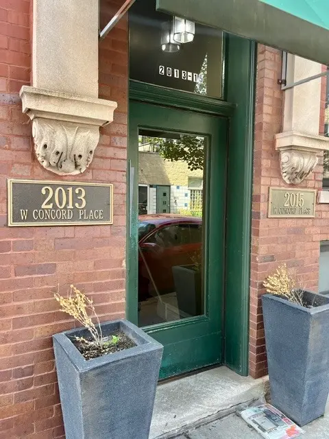 2013 W Concord Place