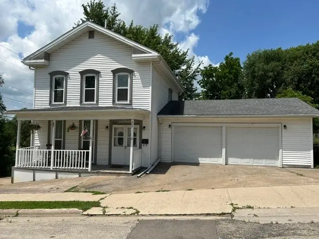 302 N Carroll Street