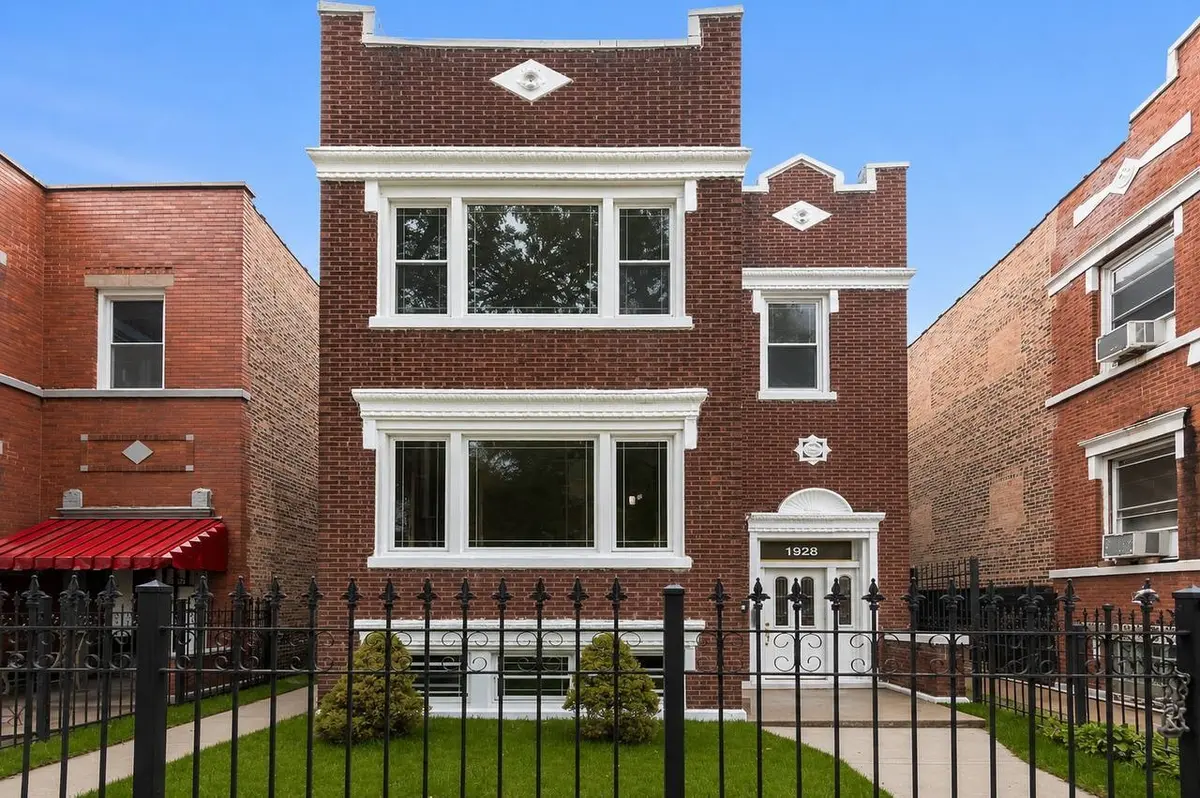 1928 S 48th Court