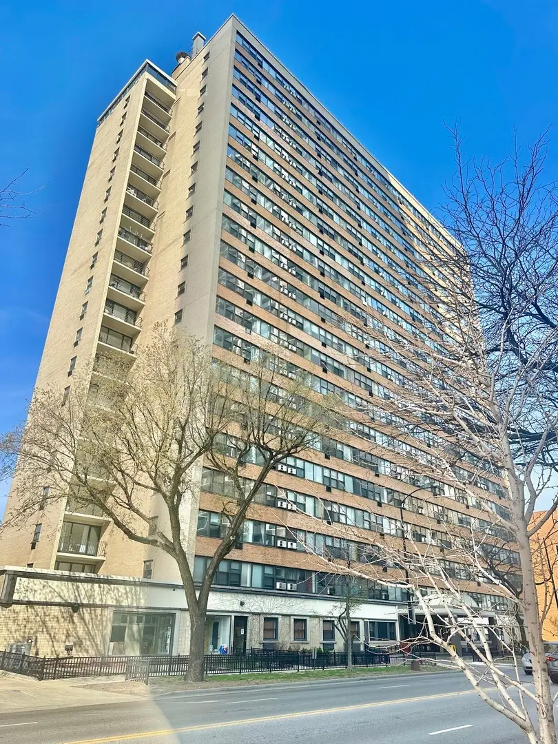 6030 N SHERIDAN Road