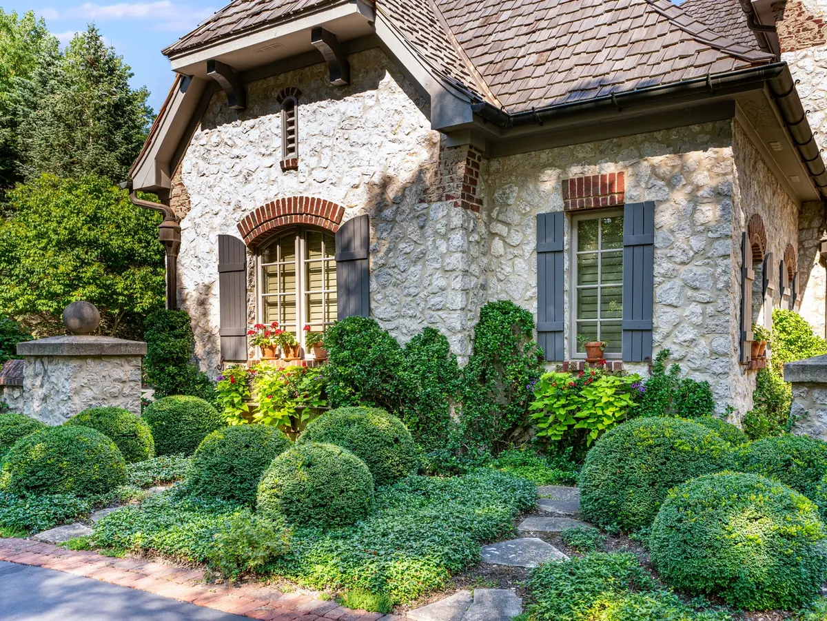 1317 Fox Glen Drive