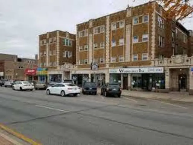5011 W Cermak Road