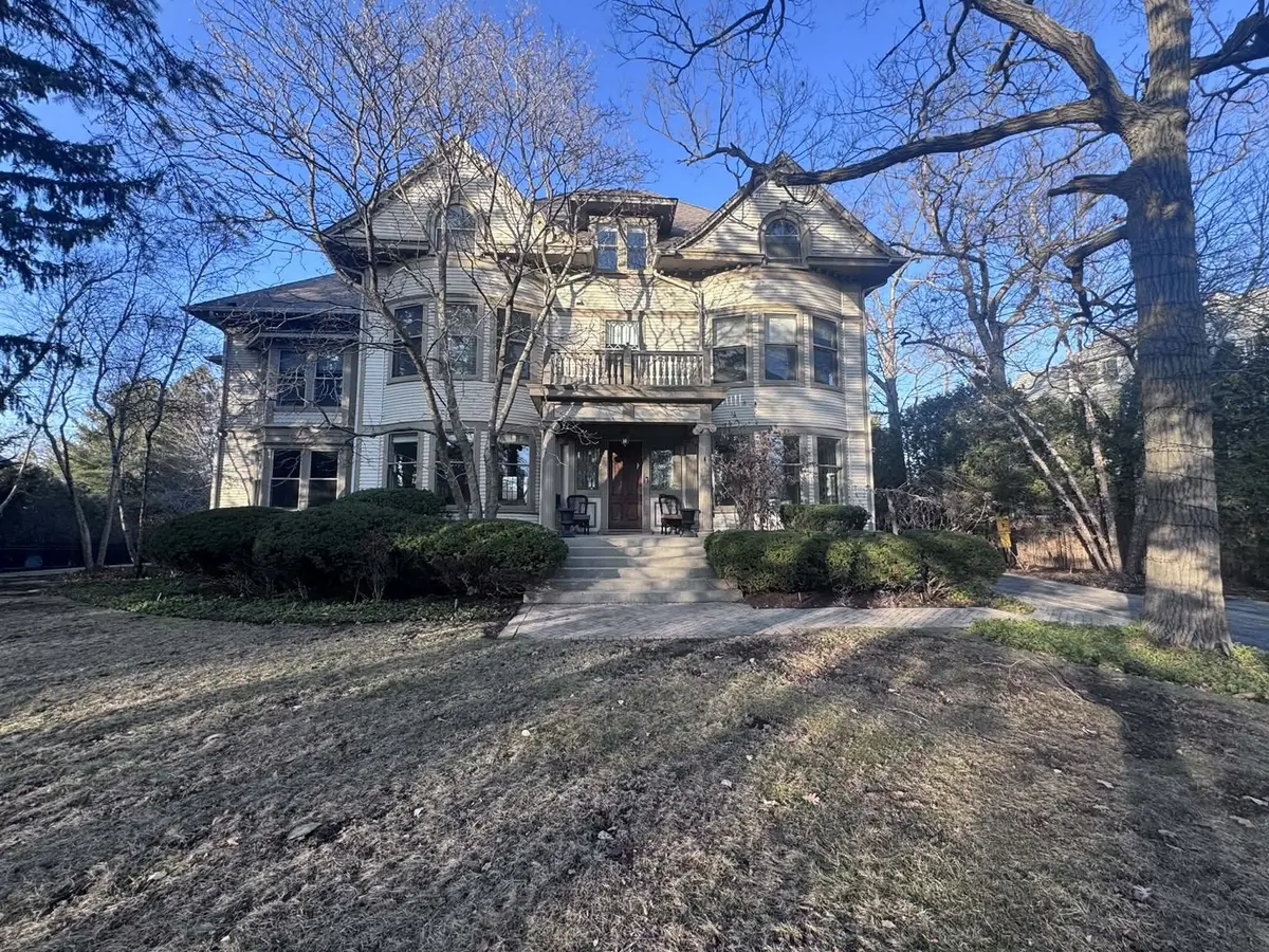 1499 Sheridan Road