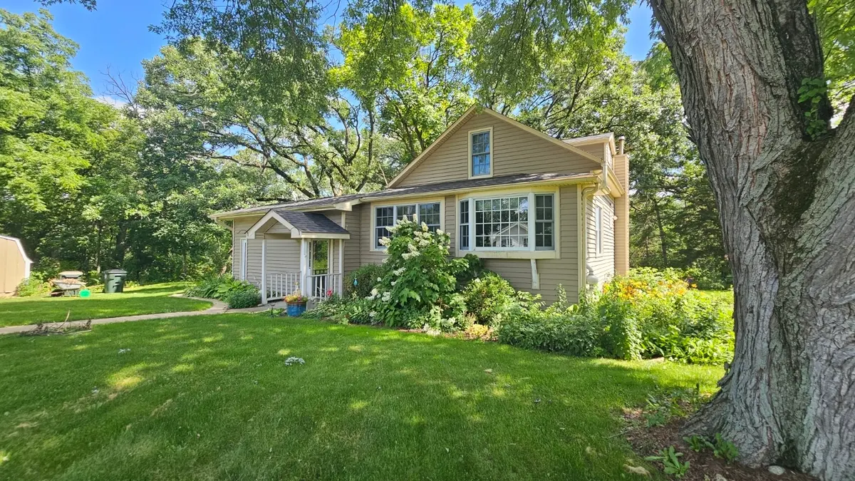 28W719 Barnes Avenue