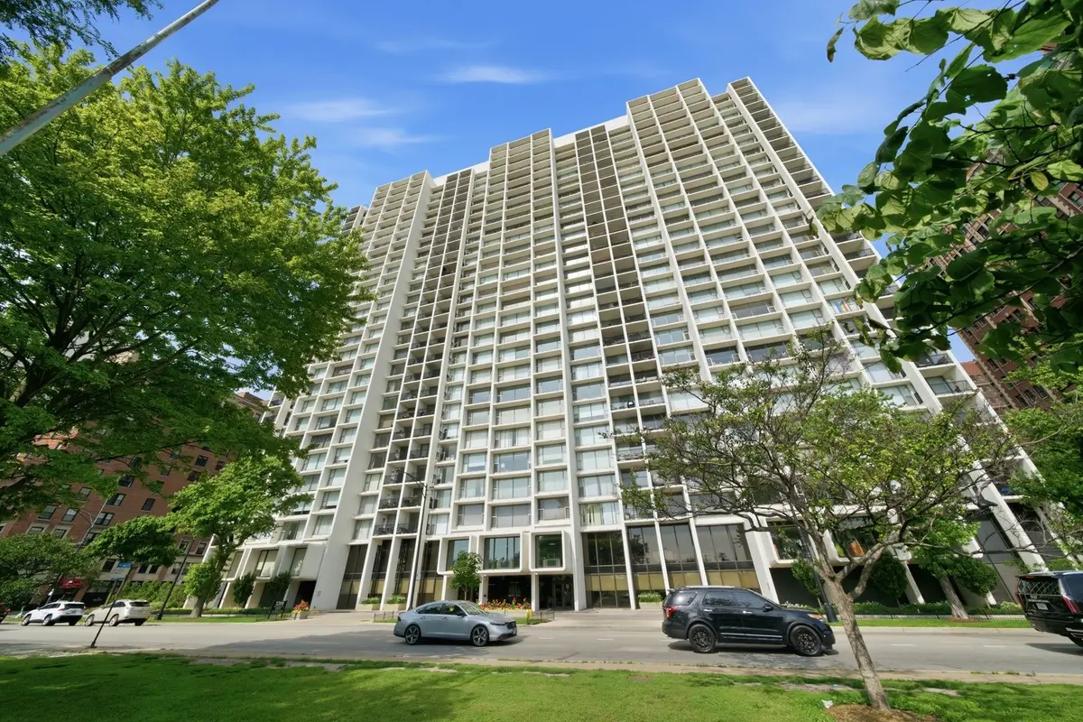 3200 N Lake Shore Drive