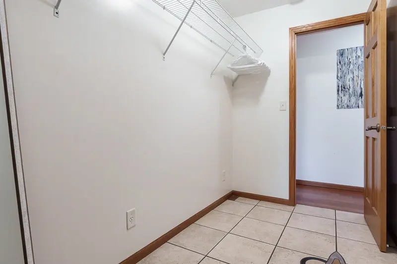 7887 CANTERBURY RIDGE
