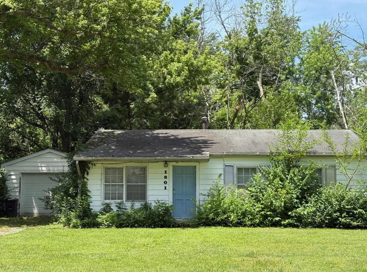 1801 Clover Lane