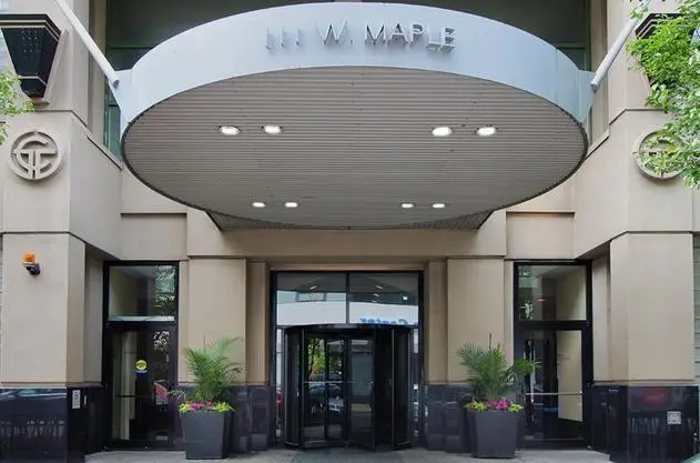 111 W MAPLE Street