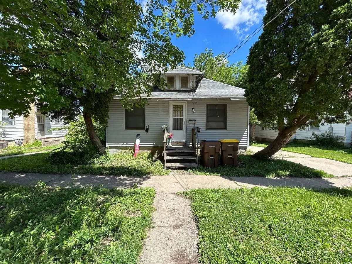 244 W Homer Street