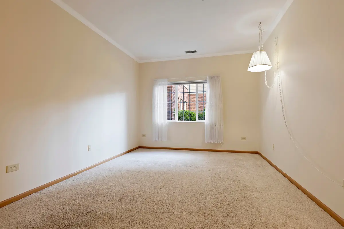 801 N McLean Boulevard