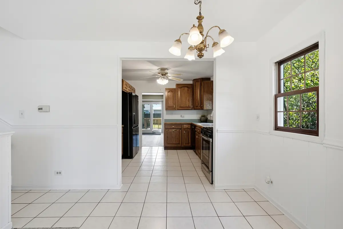 126 S Lodge Lane
