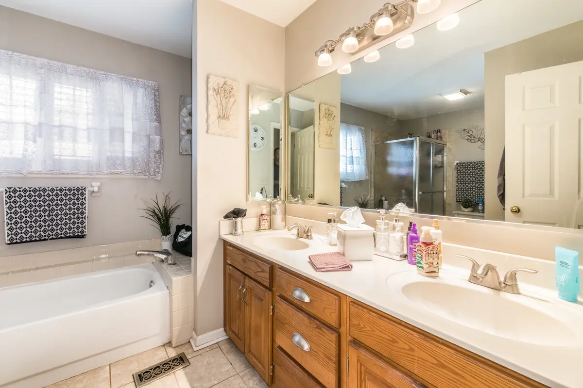 772 Red Oak Drive