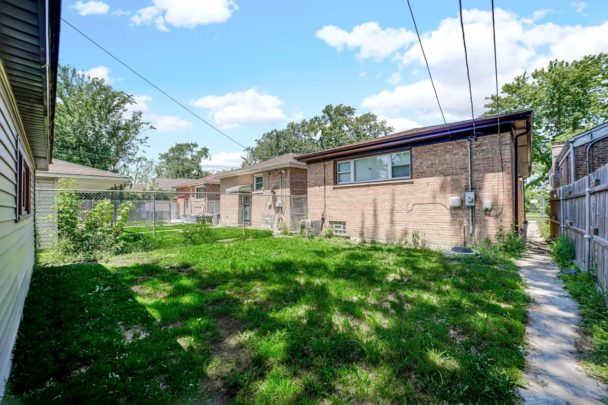 1105 W 123rd Street