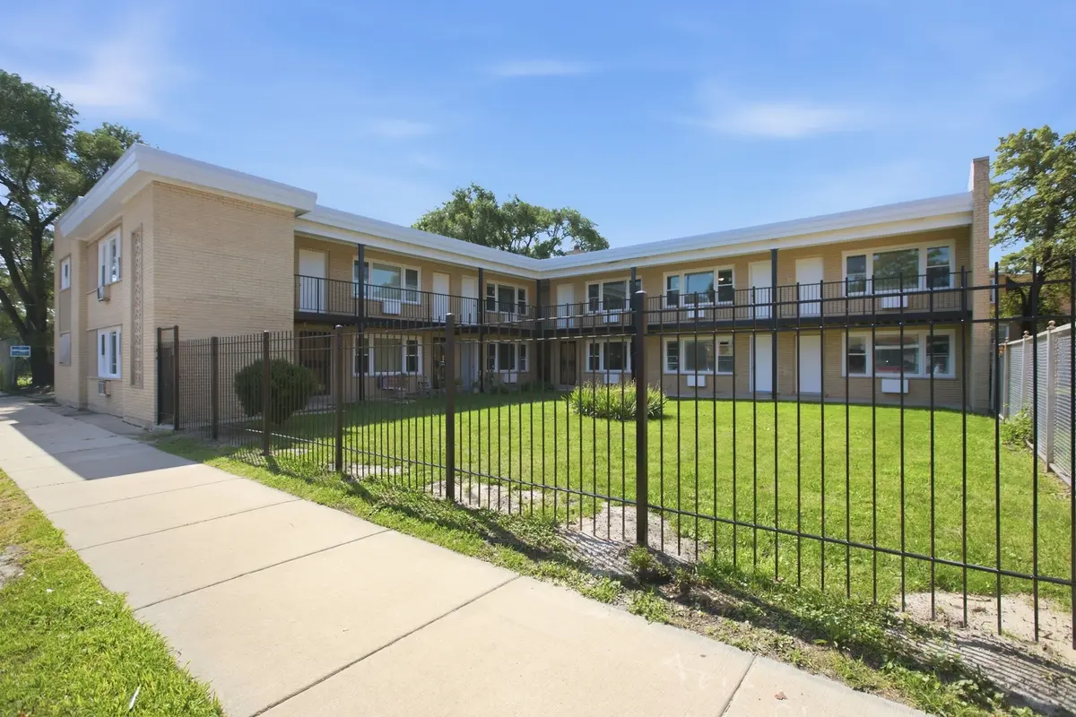 2537 E 83rd Street