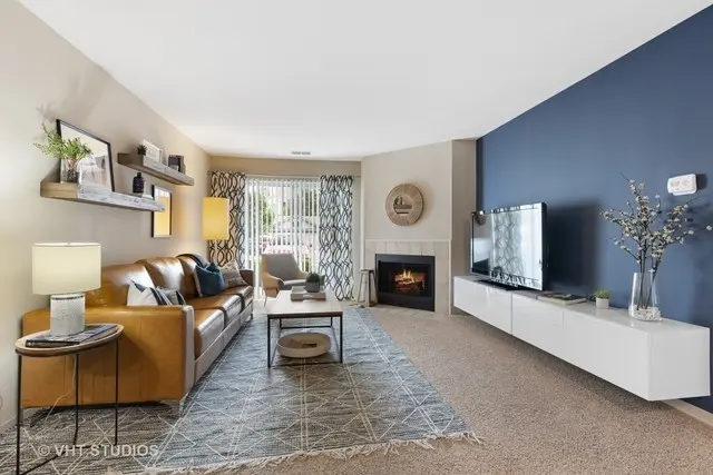 15 Kensington Circle