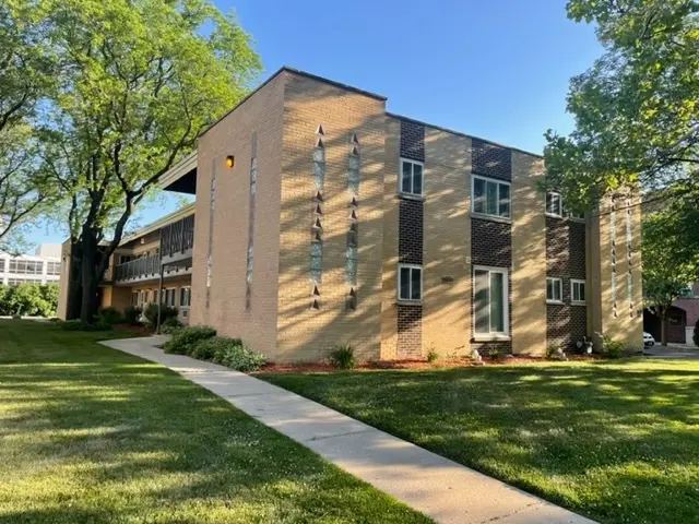 1019 Peterson Avenue