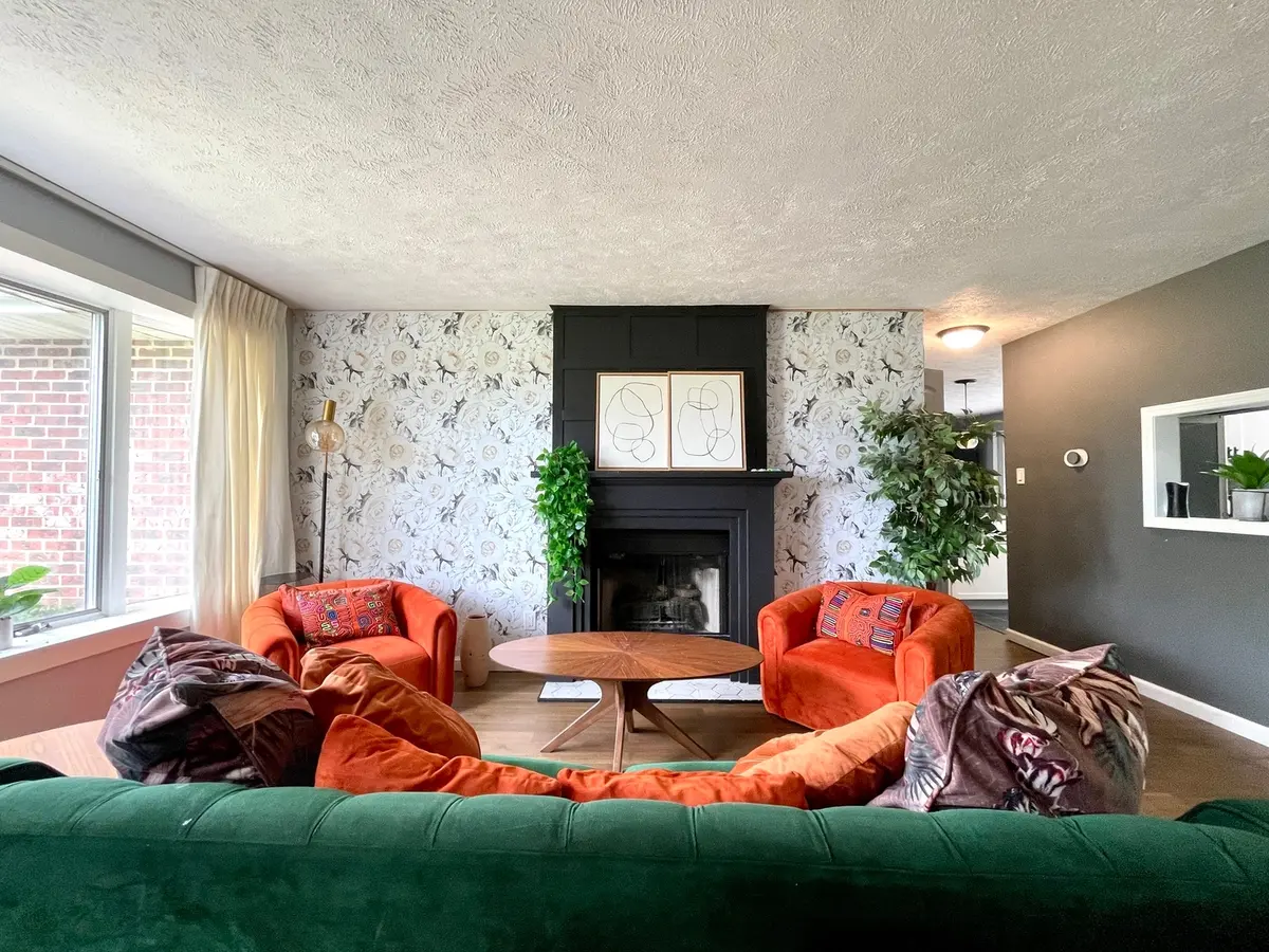 480 W Bethel Drive