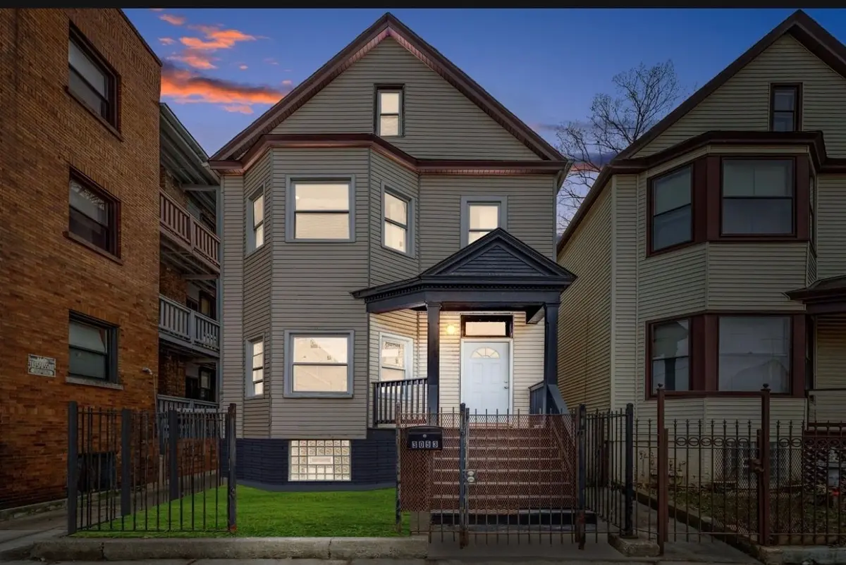 3053 E 79th Street