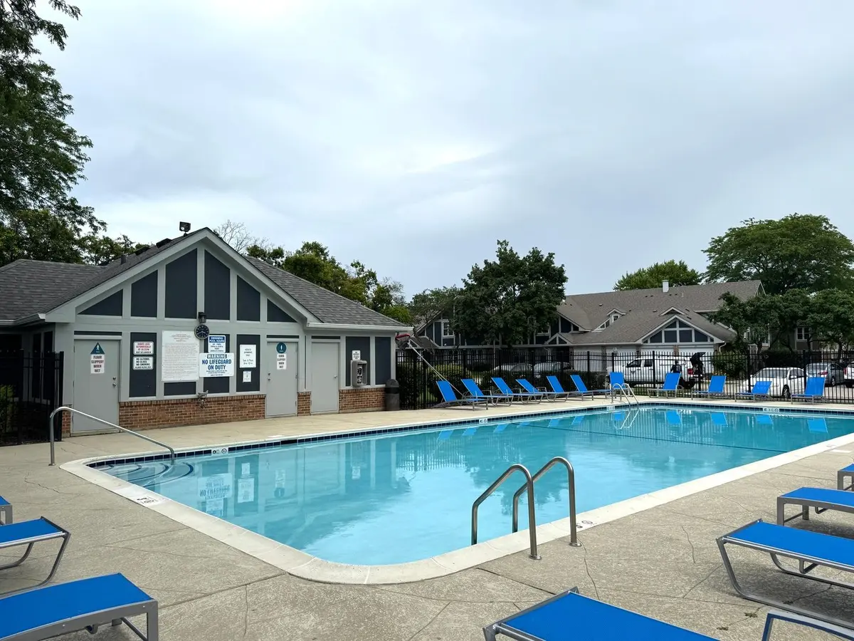 1405 SUTTON Court