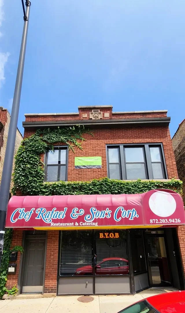 3816 W Montrose Avenue