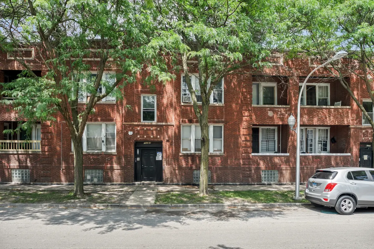 1536 W 70th Street