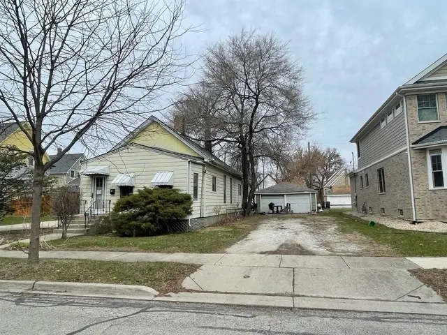 311 E Franklin Avenue