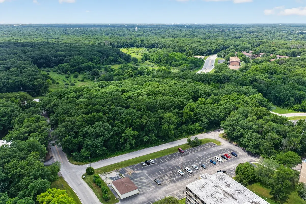 Vacant Western Avenue
