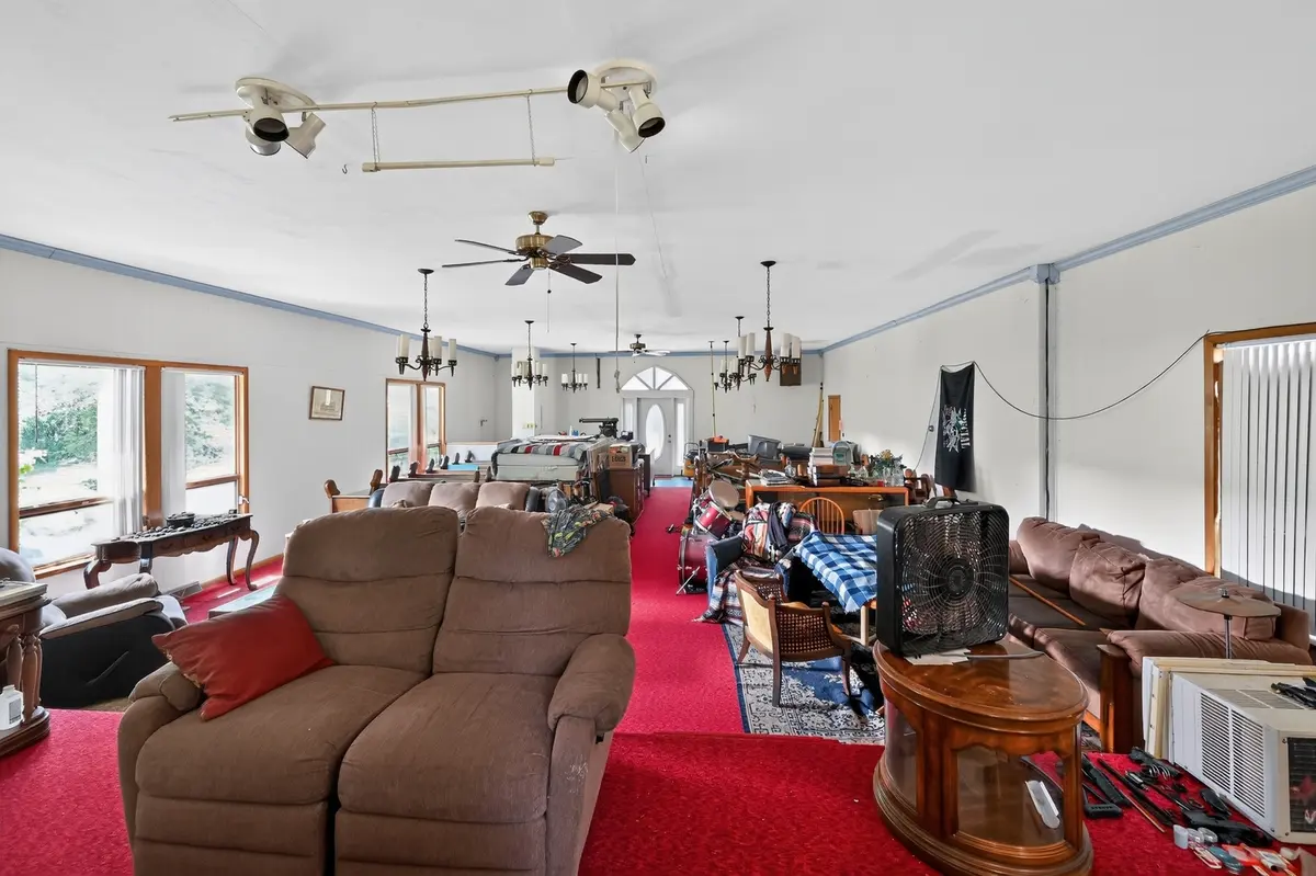2067 Shaw Road