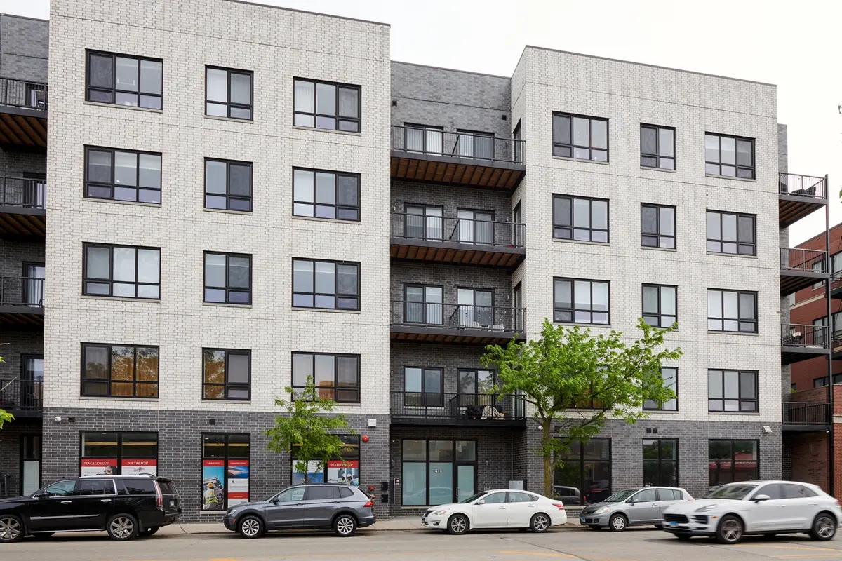 2139 W Madison Street