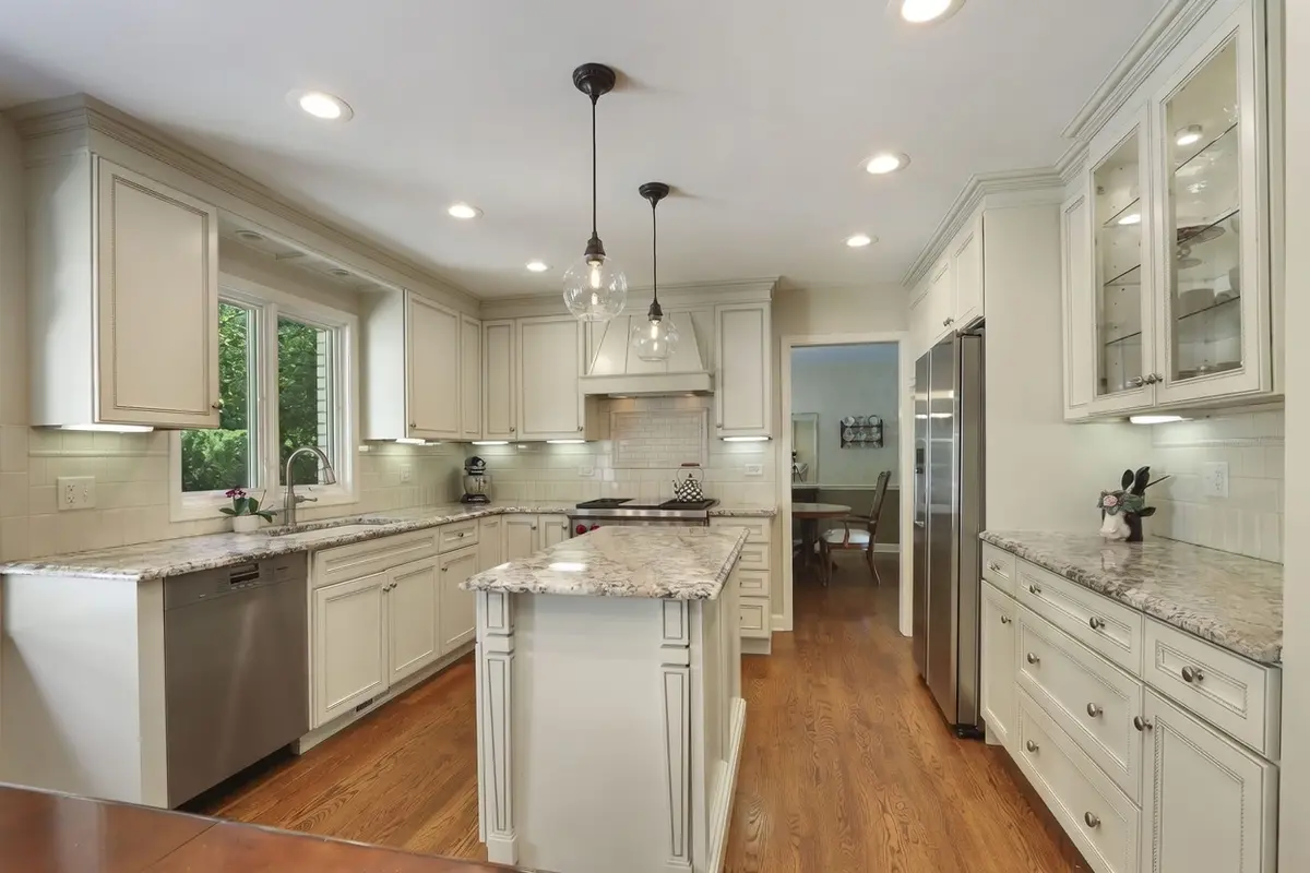 1434 Woodhill Drive