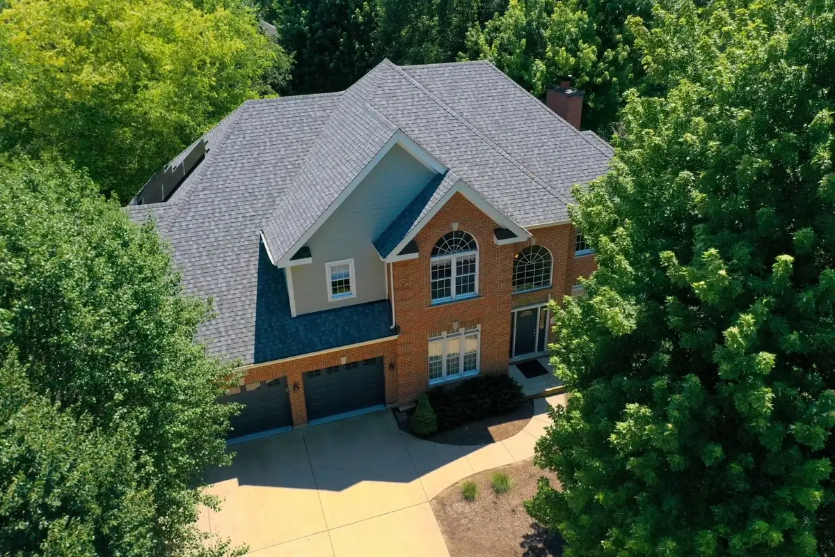 8709 Shade Tree Circle