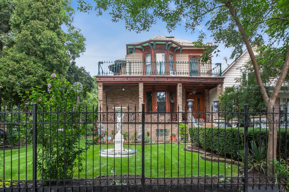 2656 W Logan Boulevard