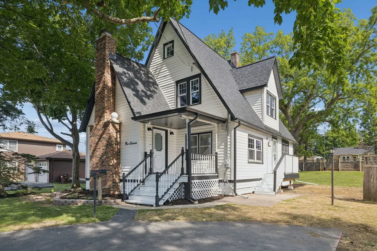 111 Oak Street