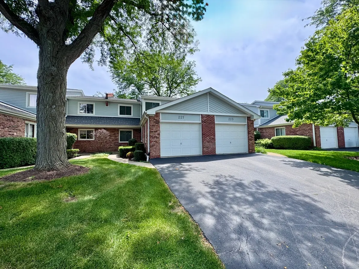 221 W Golfview Terrace