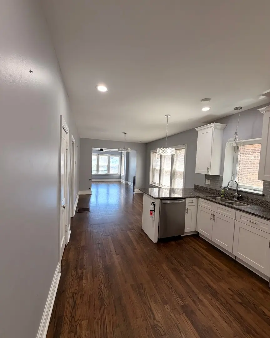1220 S 59th Court